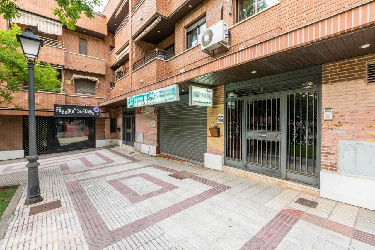 Bonita Habitacion Con Balcon Villaviciosa de Odón Eksteriør bilde
