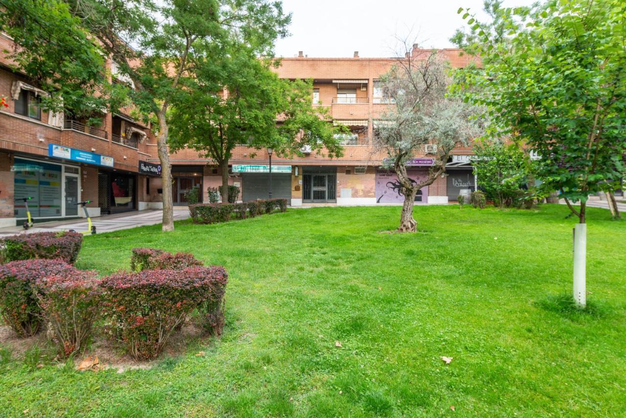 Bonita Habitacion Con Balcon Villaviciosa de Odón Eksteriør bilde
